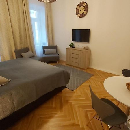 וינה Angelika Apartments חדר תמונה